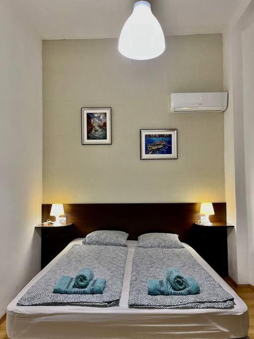 2# Sunflower Cozy Apartment บูดาเปสต์ ภายนอก รูปภาพ